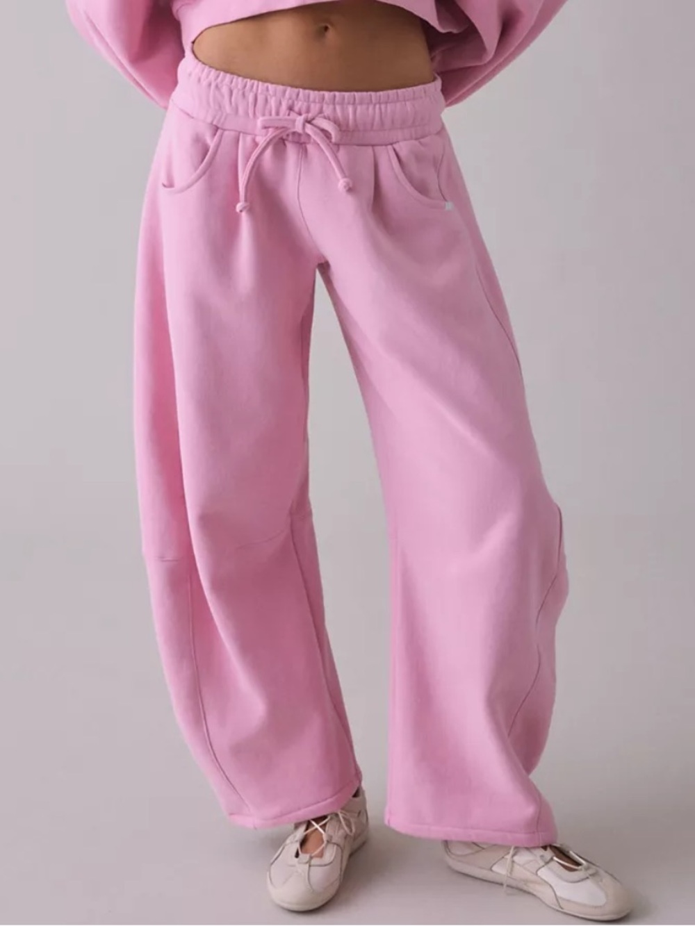Women’s Pink Barrel-Leg Sweatpants